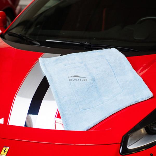 Microfiber Håndklæde på Ferrari 488 Pista