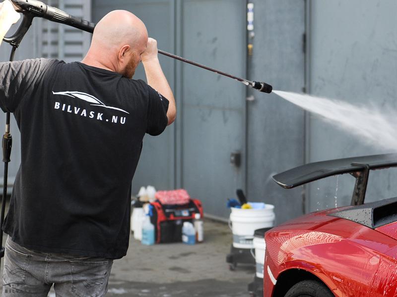 Skylning efter forvask påført med pumpesprayer