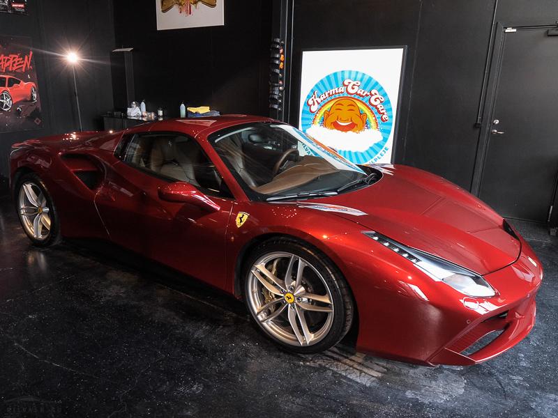 Færdigpoleret Ferrari 488 Spider