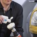 Brug Autoglyms forlygte polermiddle