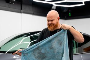 Undgå tørreridser ved tørring af bilen