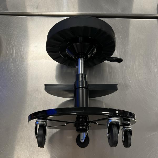 Bilpleje stol på hjul